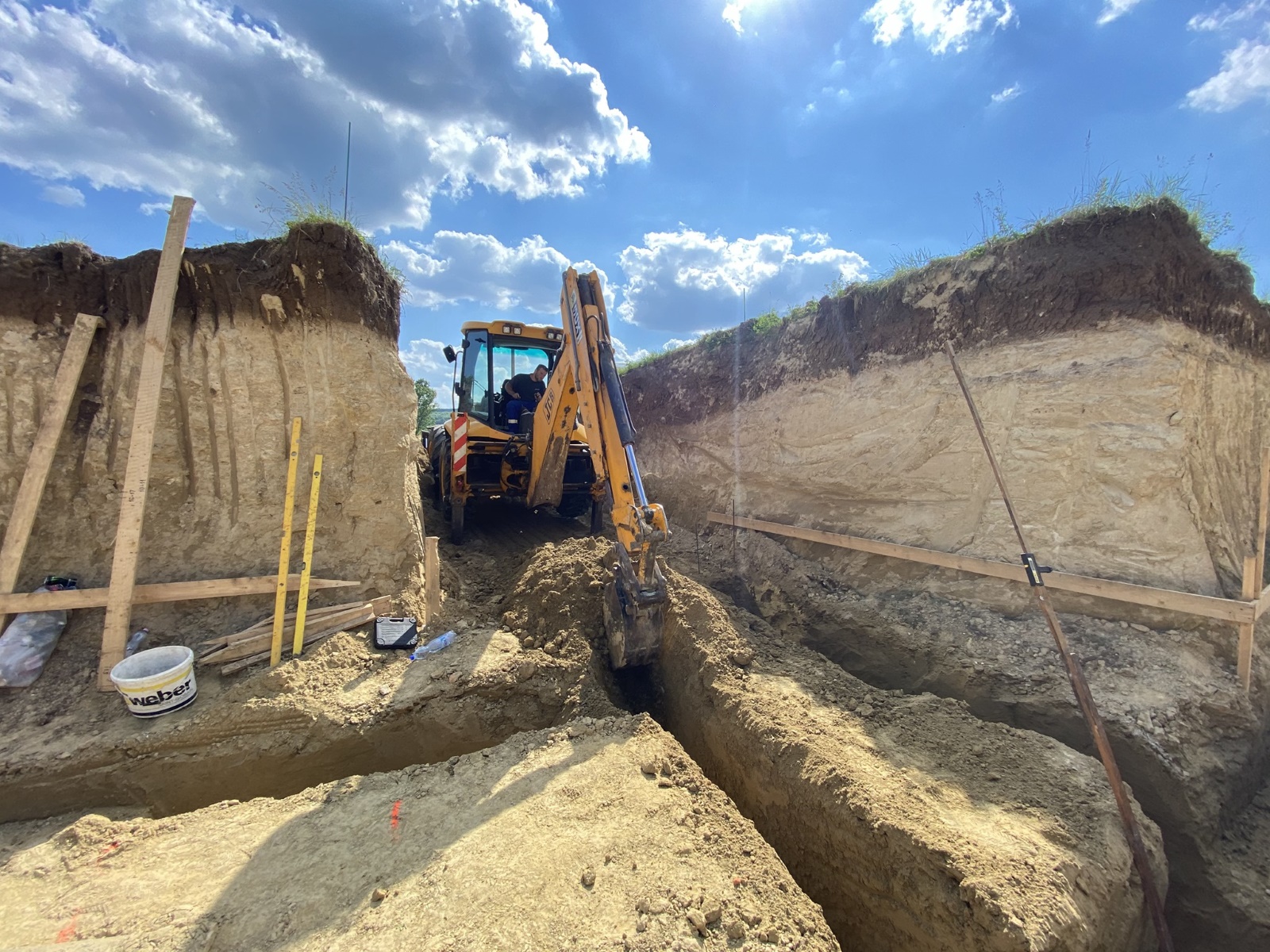 Mechanical earthwork - Torokbalint, Hungary - Meliva Garden