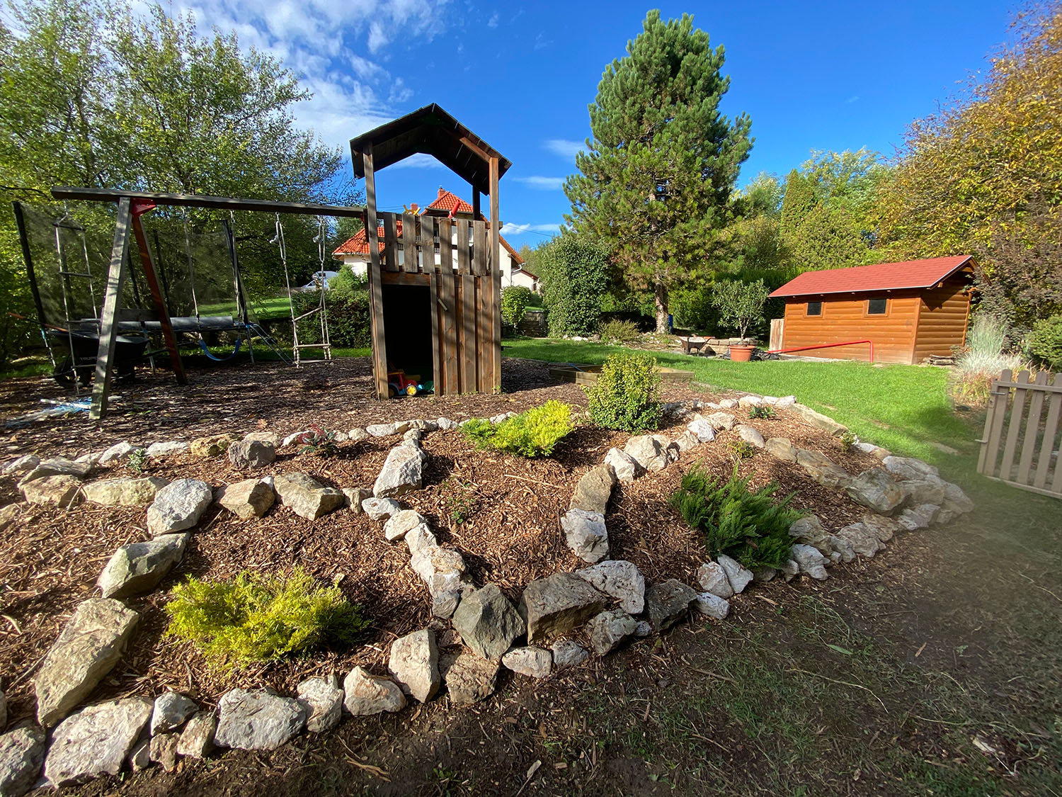 Sziklakert építés Pécs, sziklakert karbantartás, Baranya, Tolna, Somogy, Meliva Garden