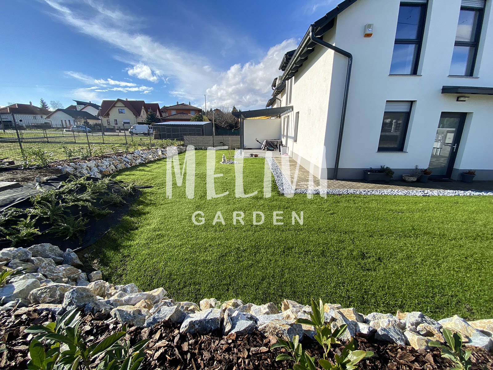 Gyep kezelése, gyep ápolása, szép zöld fű, Meliva Garden Pécs, Budapest, Pest megye, Baranya, Tolna, Somogy