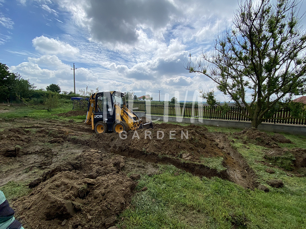 Gépi földmunka Pécs,  referencia munka, alapásás, építményalap ásása, grillteraszhoz, nyárikonyhához