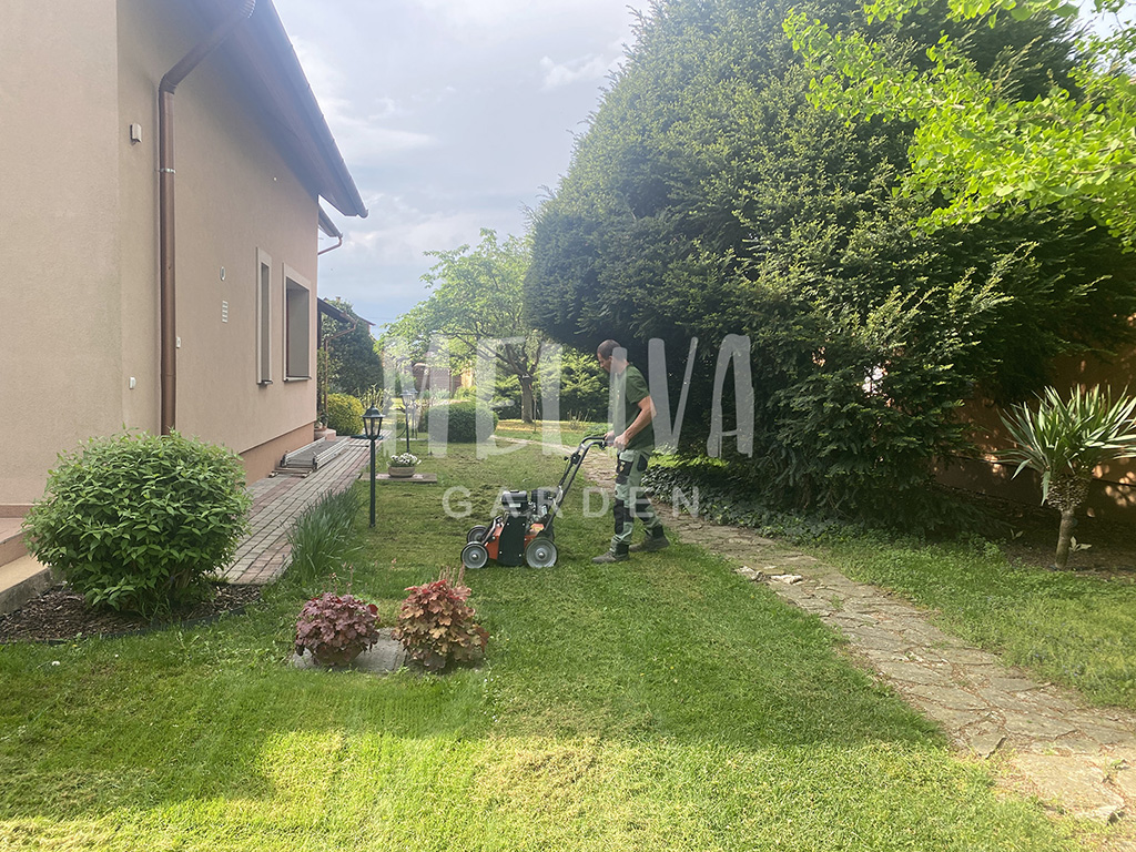 Kertgondozás Villány, gyepszellőztetés referencia, Meliva Garden