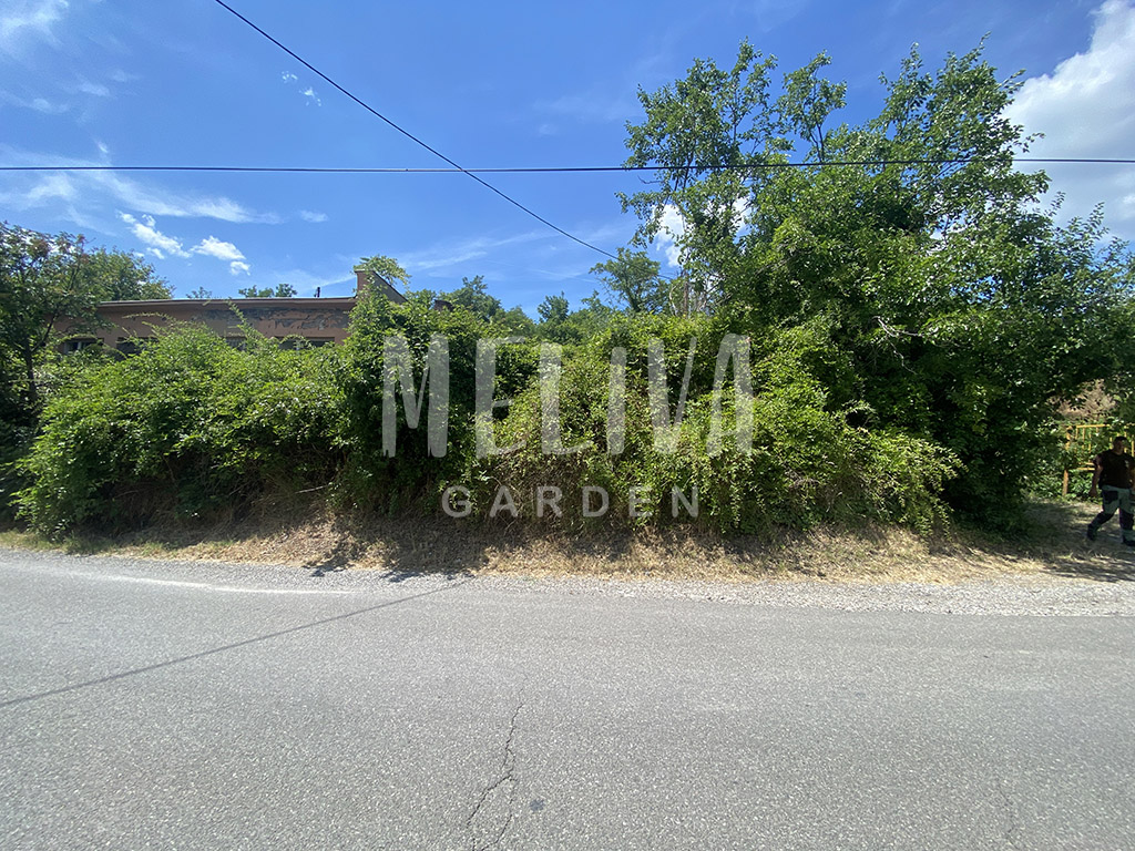 Gépi bozótirtás, gazmentesítés, gazirtás, Pécs, kertépítés, kertgondozás